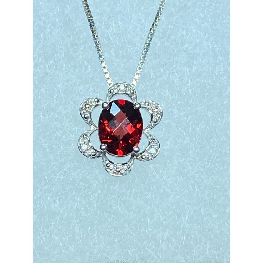 VTG Sterling Checkerboard Cut Garnet & Diamond Pendant w IJC Italy 18” Box Chain